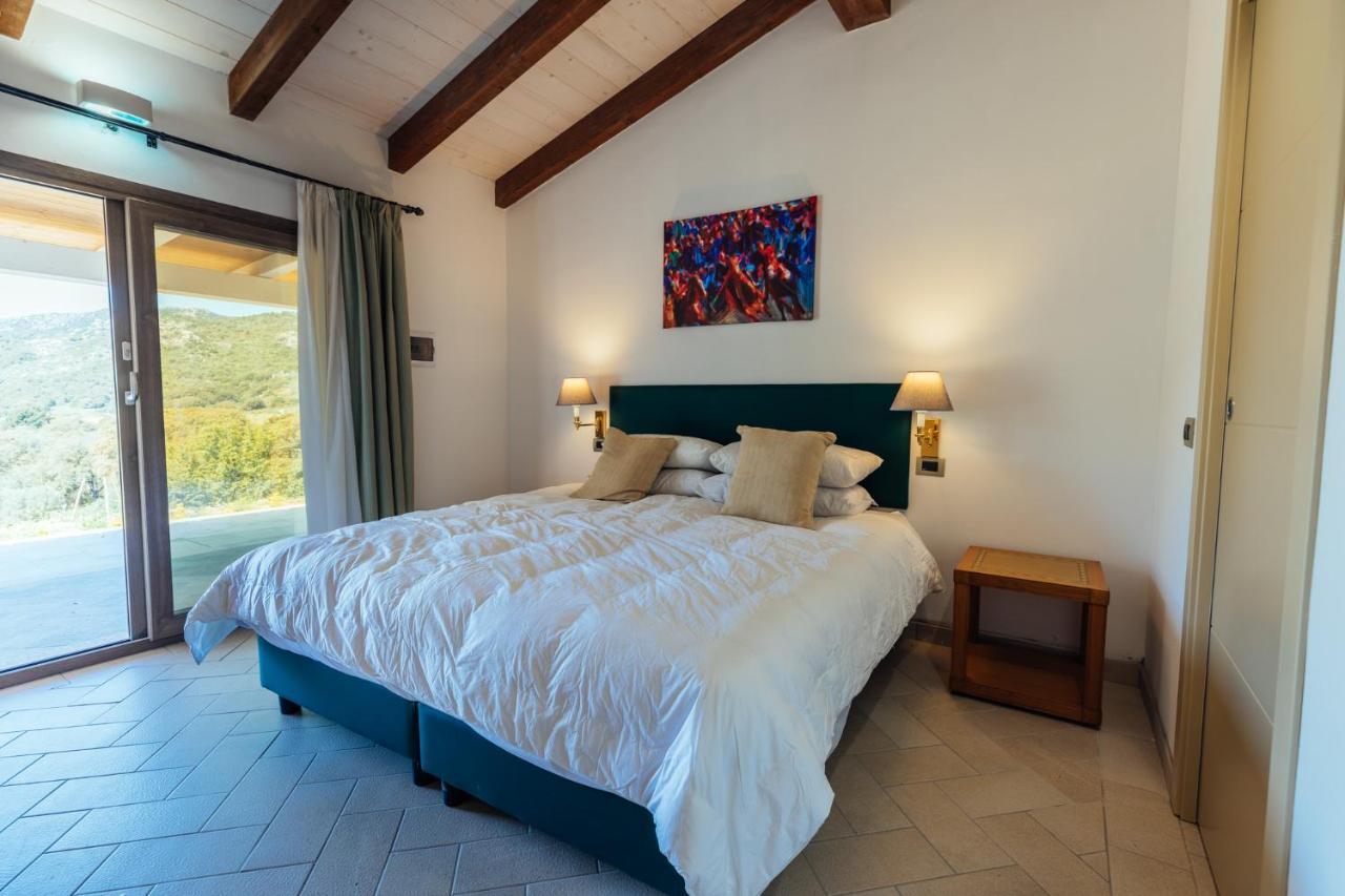 Agriturismo Bed And Breakfast Tanca Taroni Telti Exteriör bild